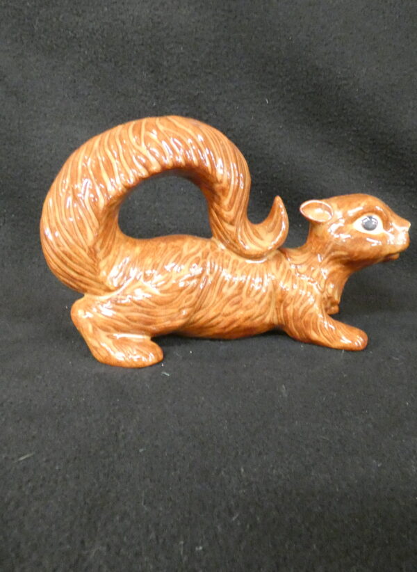 Squirrel - Tail on Back